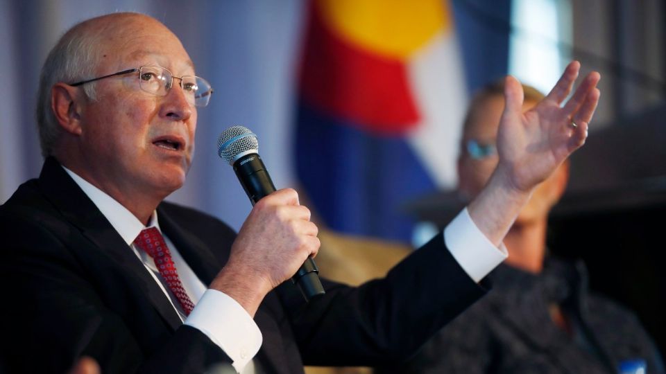 Joe Biden quiere un trato de iguales entre México y EU, asegura el embajador Ken Salazar