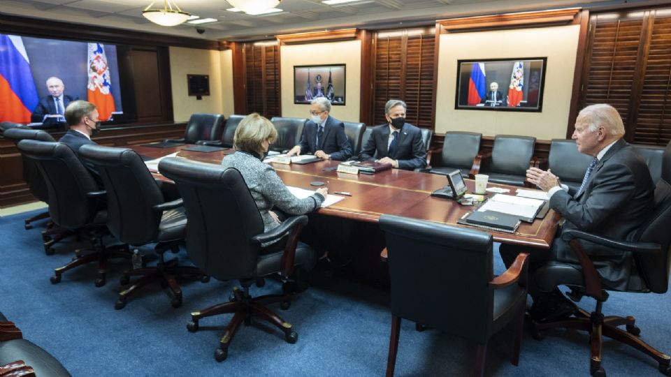 Reunión Biden- Putin: EU advirtió a Rusia sobre «fuertes» sanciones si escala la crisis con Ucrania