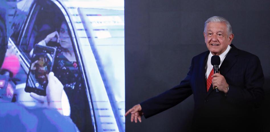 AMLO ve “montaje» que encapuchados pararan comitiva de Sheinbaum en Chiapas