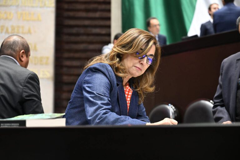 Castigo federal a quienes dañen a madres usando a sus hijos