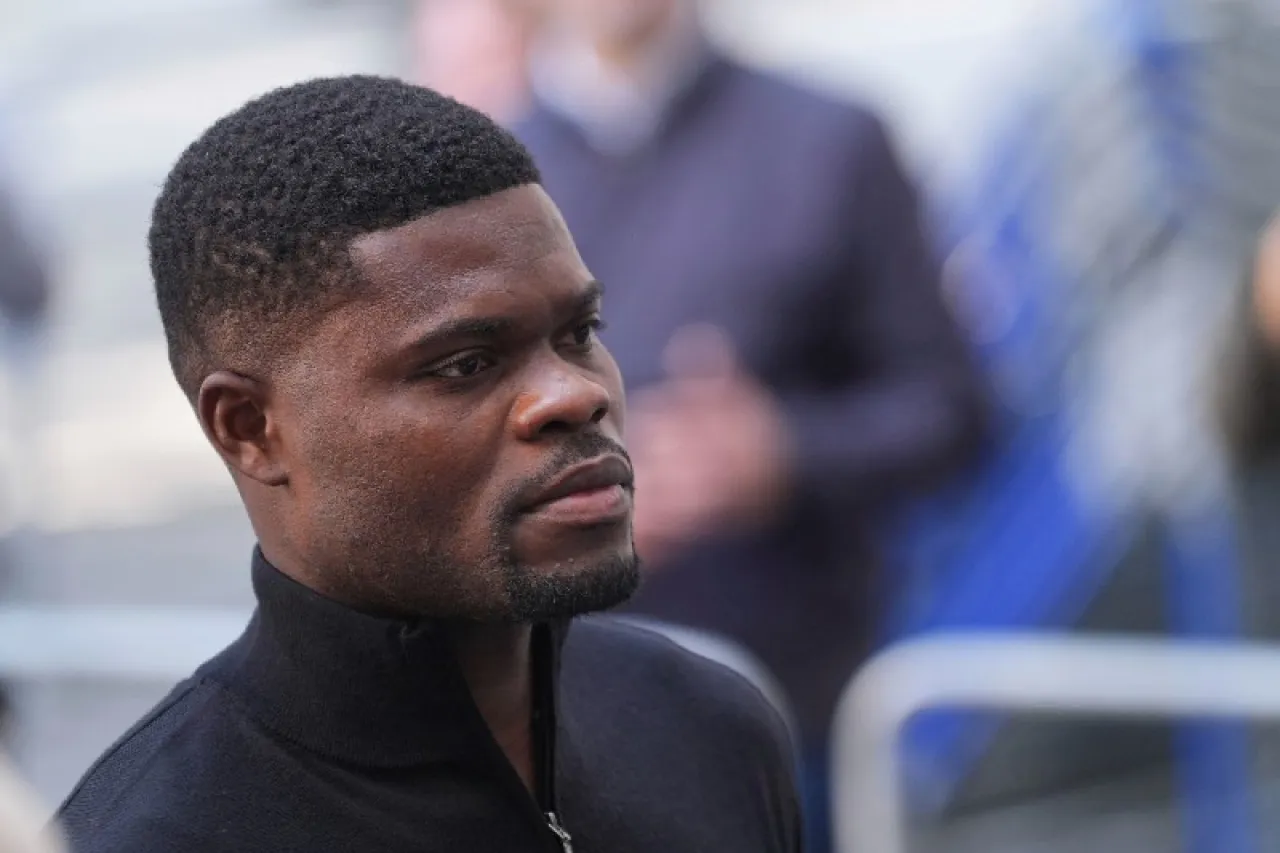 Firma Villarreal a Thomas Partey pese a proceso de libertad condicional